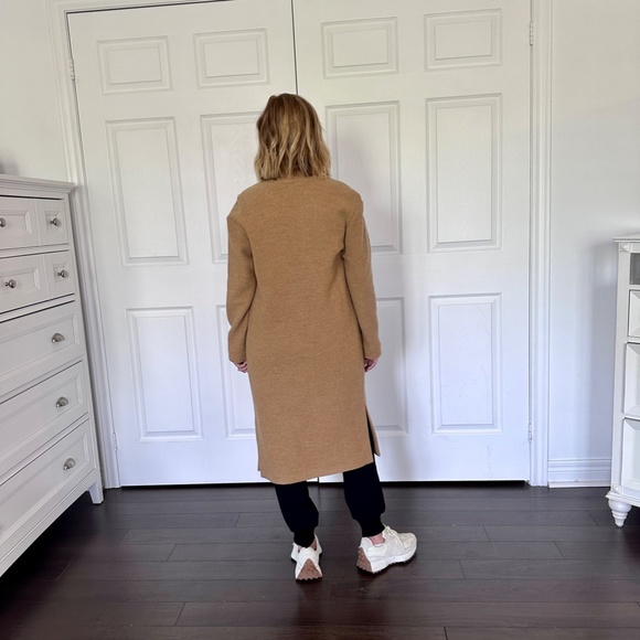 Aritiza Jacket - Picture 3 of 4